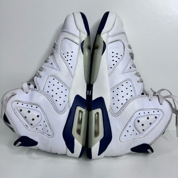Nike Women’s size 7.5 Air Jordan 6 retro midnight navy 2022 white blue wmns shoe - Picture 4 of 10